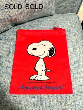 Peanuts Collectors…Vintage Red Snoopy cloth Drawstring Bag from 1984. New